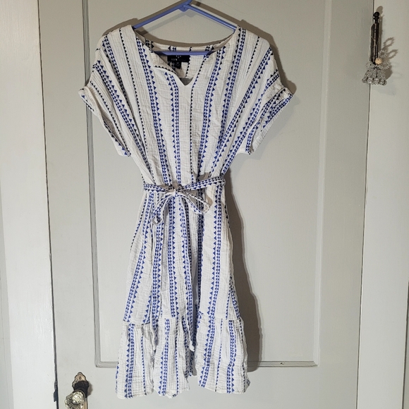 Women's Split Neck Gauze Tie Waist Dress,  Size M - Picture 1 of 8